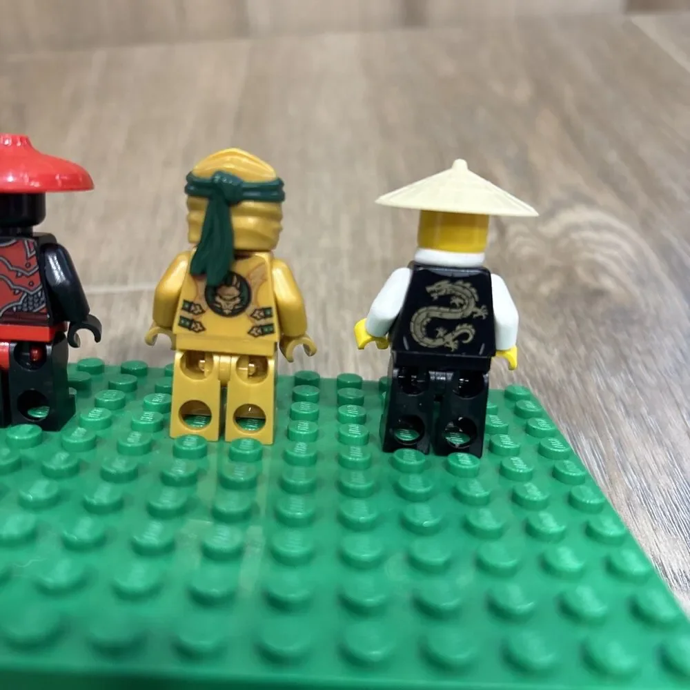 Lego Ninjago 71702 Minifigs Golden Ninja Lloyd, Wu, General Kozu, Stone Warrior - Picture 3 of 7